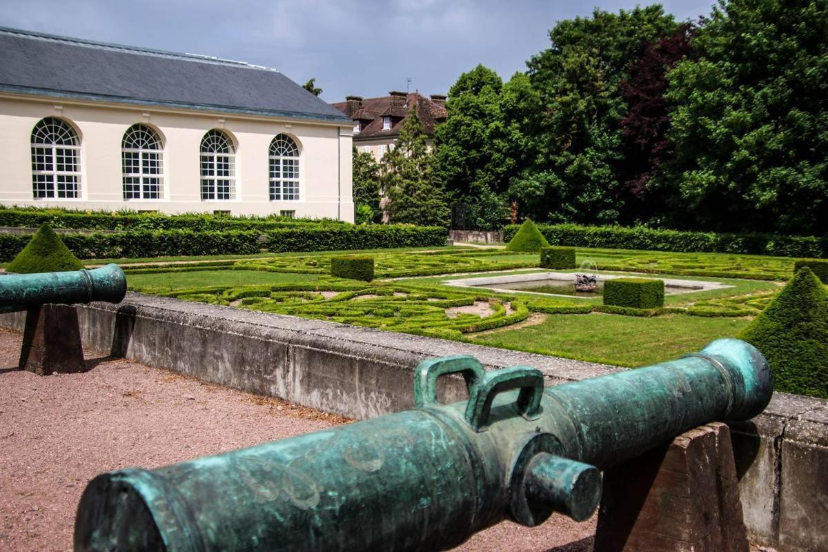 La Maisonnette Du Parc ル・クルーゾ エクステリア 写真